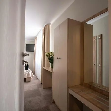 Bialy Gosciniec بيت ضيافة 3*