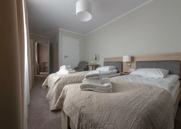 Bialy Gosciniec Ciechanow