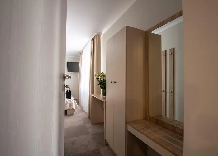 Bialy Gosciniec Guest house 3*